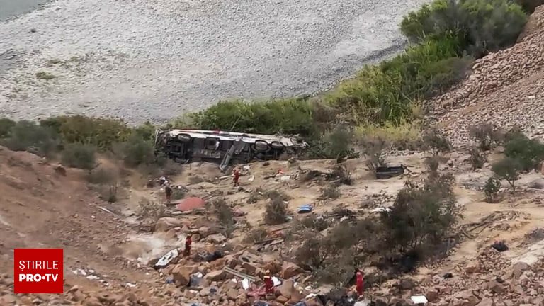 Cel putin 37 de morti dupa un accident in Peru