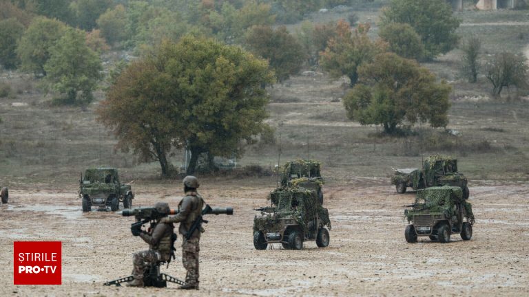 Franta introduce serviciul militar voluntar pentru recrutarea tinerilor