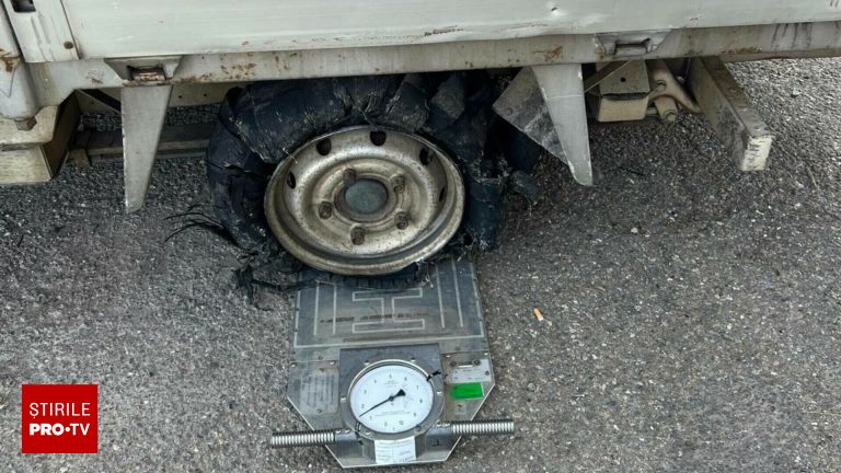 Șofer drogat circulă pe autostradă cu pneuri distruse sofer drogat circula pe autostrada cu pneuri distruse