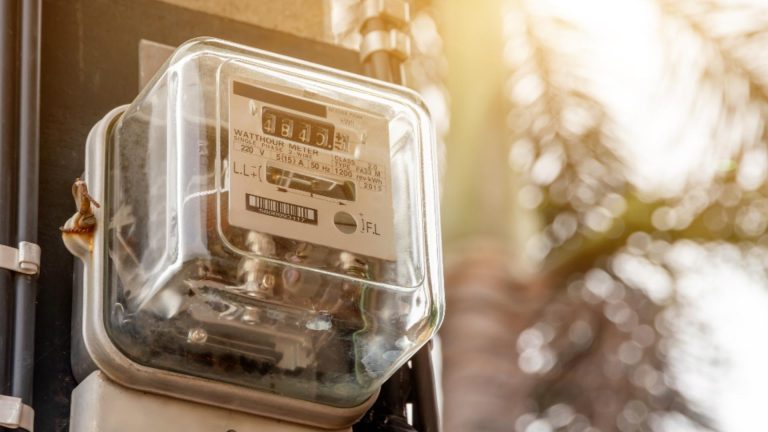 Cine verifica contoarele de energie electrica detalii anre