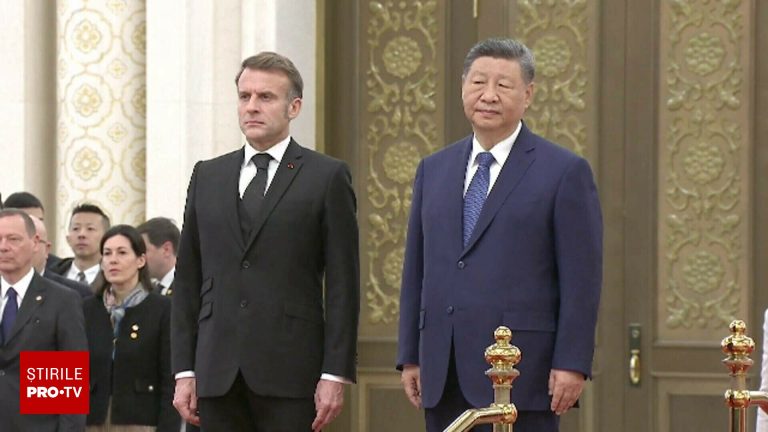 Emmanuel Macron si a incheiat vizita in China cu discutii despre Ucraina si momente cu panda