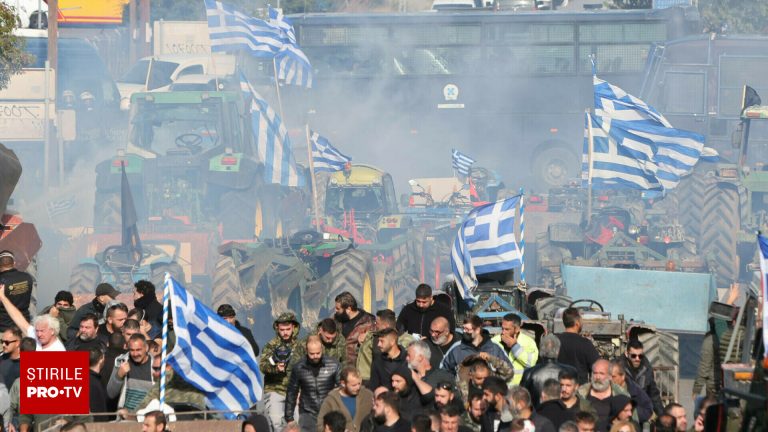Fermierii au blocat Creta cu mii de camioane. Fermierii au blocat Creta cu mii de camioane