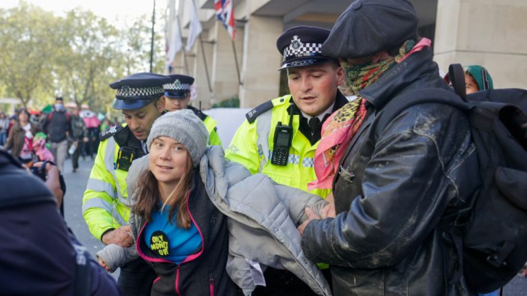 Greta Thunberg arestata la Londra in timpul protestului