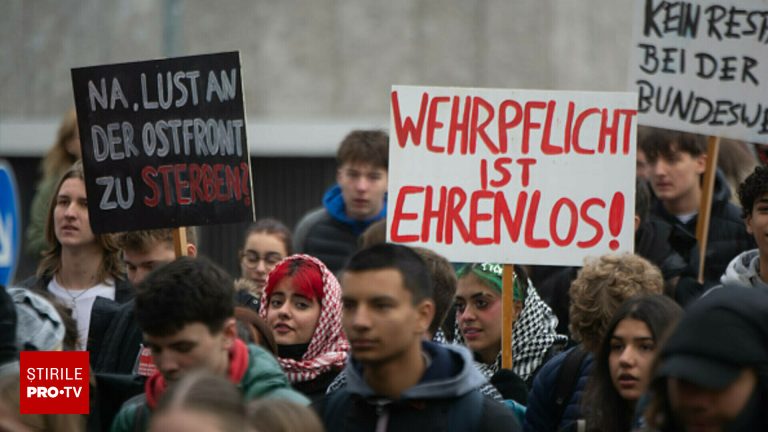 Mii de elevi din Germania au protestat impotriva serviciului militar