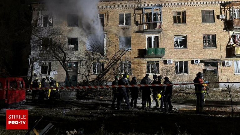 Patru morţi şi 40 de răniţi în Dnipro, atac rusesc Patru morti si 40 de raniti in Dnipro atac rusesc