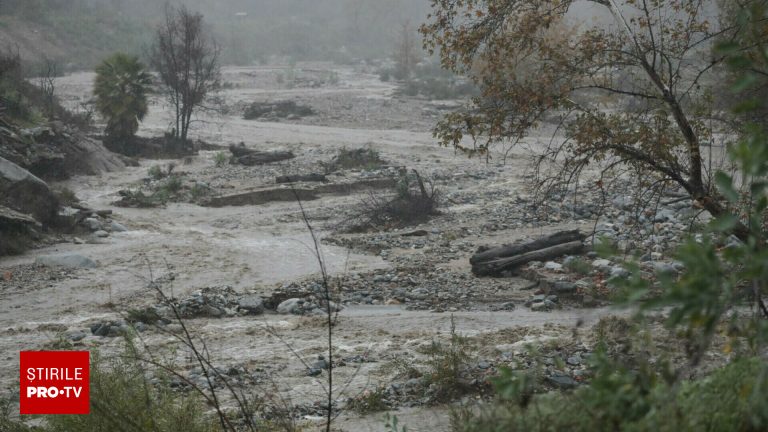 Stare de urgență în Los Angeles din cauza inundațiilor Stare de urgenta in Los Angeles din cauza inundatiilor