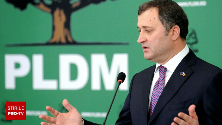 Vlad Filat reactioneaza la urmrirea internationala Sunt aici nu fug