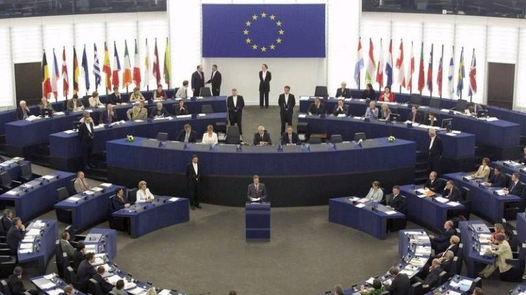 Reacția severă a UE față de SUA în scandalul Groenlandei. Europarlamentarii au suspendat acordul comercial cu americanii. Reactia severa a UE fata de SUA in scandalul Groenlandei Europarlamentarii au suspendat acordul comercial cu americanii