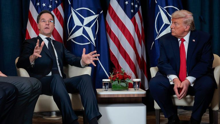 SUA și Danemarca vor renegocia Acordul de Apărare din 1951, revizuit în 2004, referitor la Groenlanda. SUA si Danemarca vor renegocia Acordul de Aparare din 1951 revizuit in 2004 referitor la Groenlanda