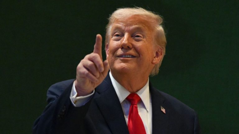 Trump le-a oferit liderilor UE două opțiuni referitoare la Groenlanda. A explicat ce va face dacă teritoriul va fi cedat. Trump le a oferit liderilor UE doua optiuni referitoare la Groenlanda A explicat ce va face daca teritoriul va fi cedat
