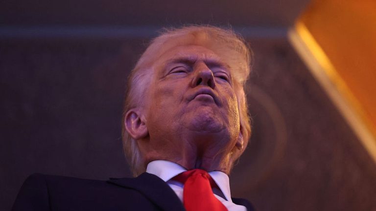 Trump sancioneaza Seulul taxe vamale de 25 pentru automobile si alte produse dupa ce a negociat deja un acord