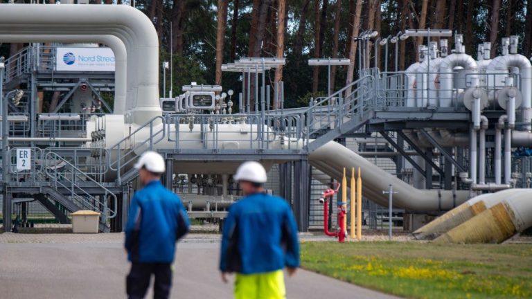 este oficial gazul rusesc va fi complet interzis in ue din 2027 importurile de gaz lichefiat vor fi suspendate incepand din acest an