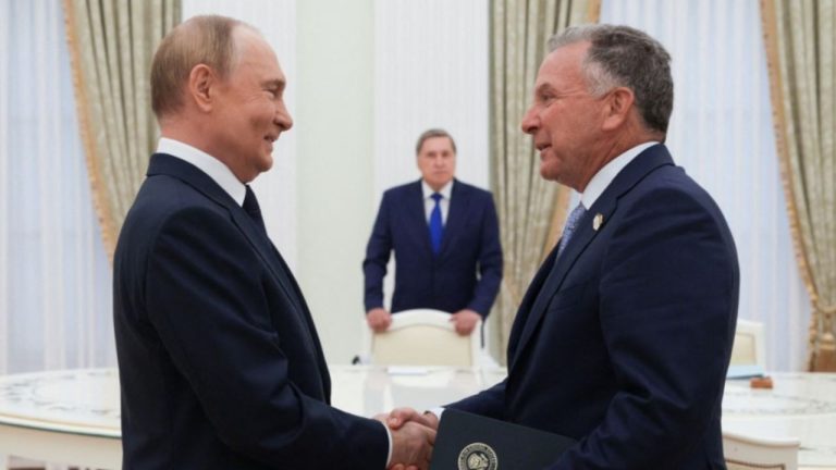 Primele negocieri trilaterale de pace între Ucraina, Rusia și SUA, la Abu Dhabi. Putin obține timp suplimentar pentru război. primele negocieri trilaterale de pace intre ucraina rusia si sua la abu dhabi putin obtine timp suplimentar pentru razboi