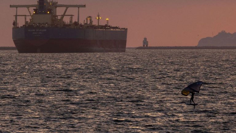 Primul transport de petrol venezuelean a plecat spre SUA. Ce cantitate au achiziționat americanii la început? primul transport de petrol venezuelean a plecat spre sua ce cantitate au achizitionat americanii la inceput