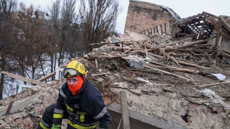 Aproape 30% dintre școlile din Kiev au rămas fără căldură în urma atacurilor rusești. Aproape 30 dintre scolile din Kiev au ramas fara caldura in urma atacurilor rusesti