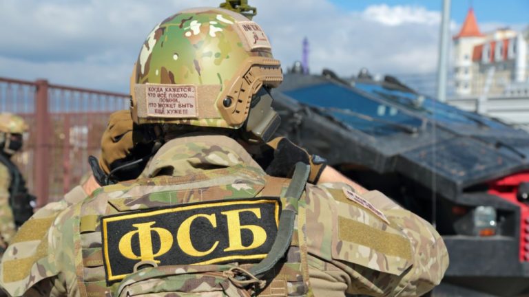 Barbatul care l a impuscat pe generalul rus la Moscova retinut in Dubai este de fapt un cetatean rus