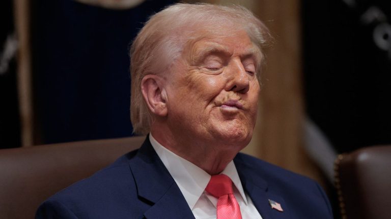 Cele două opțiuni esențiale rămase pentru Trump în legătură cu Iranul. „Nimeni nu știe ce va alege președintele” Cele doua optuni esentiale ramase pentru Trump in legatura cu Iranul Nimeni nu stie ce va alege presedintele