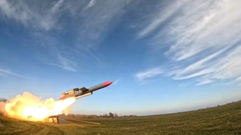 Rachetele „Flamingo”, produse în Ucraina, au provocat distrugeri în Rusia. Ce au devastat la o distanță de 1.400 de km Rachetele Flamingo produse in Ucraina au provocat distrugeri in Rusia Ce au devastat la o distant a de 1400 de km