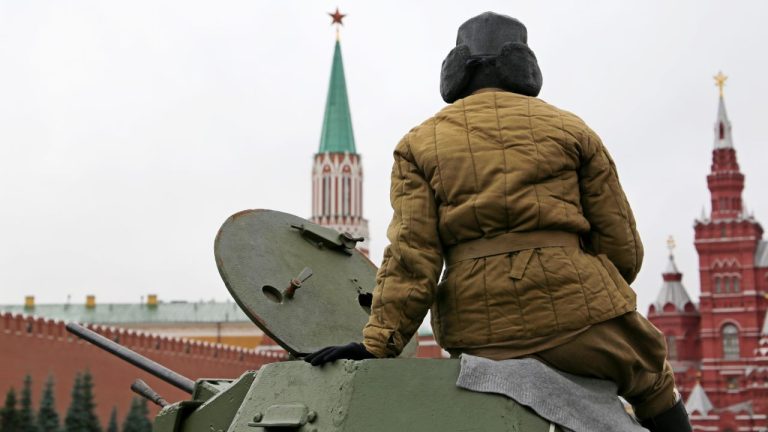 Rusia se lamentează și susține că a fost forțată să invadeze Ucraina, iar Kremlinul face trimitere directă și la Moldova. Rusia se lamenteaza si sustine ca a fost fortata sa invadeze Ucraina iar Kremlinul face trimitere directa si la Moldova