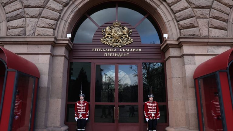 Șase prim-miniștri în cinci ani. Cum a reușit Bulgaria să se guverneze fără un guvern stabil. Sase primministri in cinci ani Cum a reusit Bulgaria sa se guverneze fara un guvern stabil