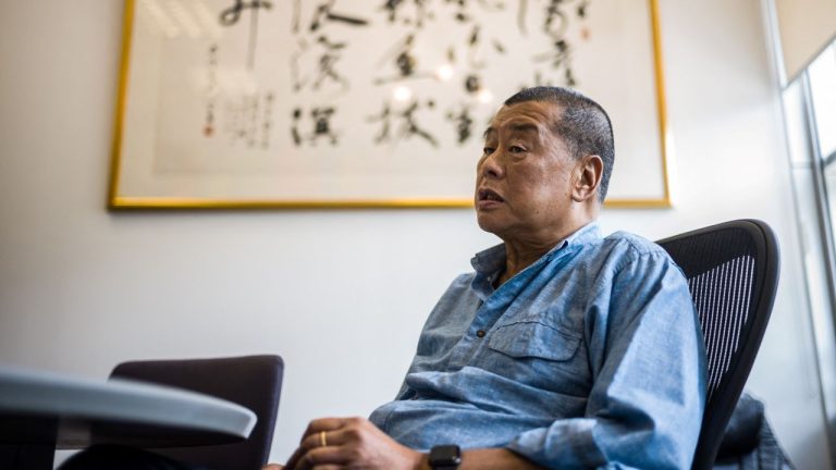 UE condamna pedeapsa de 20 de ani primita de Jimmy Lai si cere eliberarea sa de urgenta