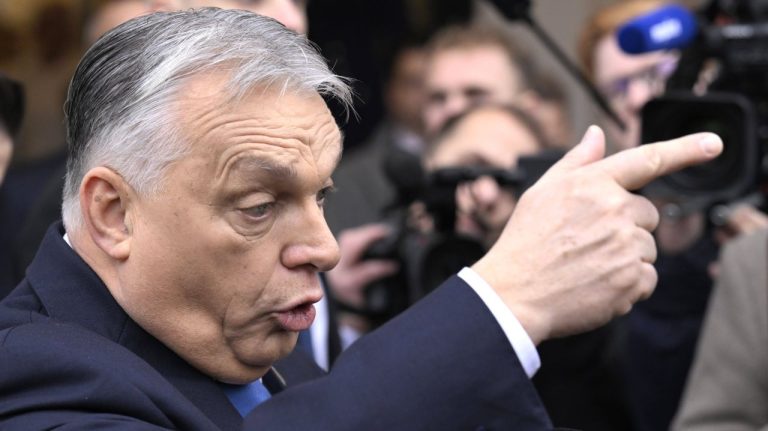 Viktor Orban îi reproșează liderilor de la Bruxelles că ”au ajuns la o înțelegere cu Zelenski privind continuarea războiului” în Ucraina. Viktor Orban ii reproseaza liderilor de la Bruxelles ca au ajuns la o intelegere cu Zelenski privind continuarea razboiului in Ucraina