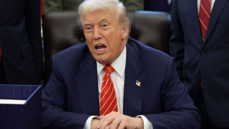 Donald Trump refuză avertismentele legate de intervenții militare de amploare în Iran. „Eu sunt cel care ia deciziile” donald trump refuza avertismentele legat de interventii militare de amploare in iran eu sunt cel care ia deciziile