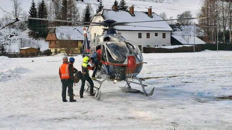 Tragedie în Austria: Trei schiori și-au pierdut viața în urma a două avalanșe. tragedie in austria trei schiori si au pierdut viata in urma a doua avalanse
