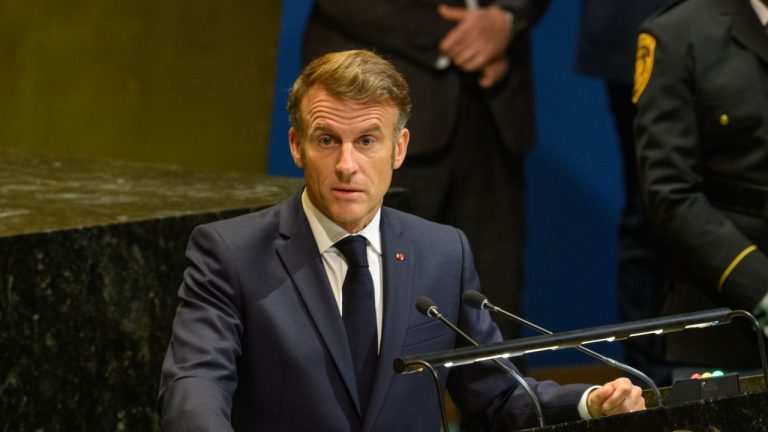 Emmanuel Macron: Este esențial ca Irakul să nu fie implicat în conflictul actual din Orientul Mijlociu. Emmanuel Macron Este esential ca Irakul sa nu fie implicat in conflictul actual din Orientul Mijlociu