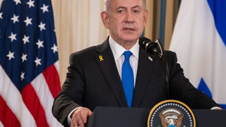 Netanyahu solicită extinderea alianței împotriva Iranului, în ciuda afirmației că Israelul și SUA „zdrobesc” deja inamicul. Netanyahu solicita extinderea aliantei impotriva Iranului in ciuda afirmatiei ca Israelul si SUA zdrobesc deja inamicul