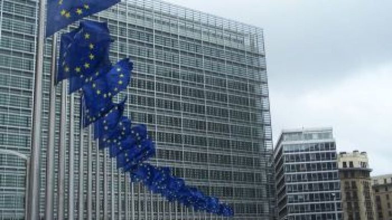 O apropiata a Rusiei a cedat in fata presiunilor UE in ultima clipa Sanciunile impotriva a 2500 de oligarhi raman in vigoare