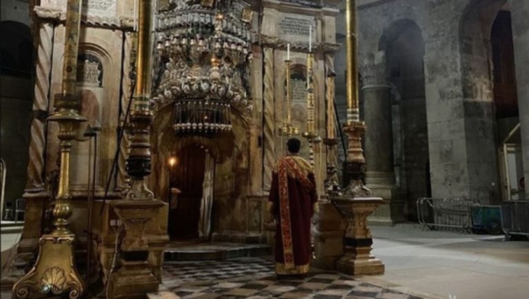 Patriarhul Latin al Ierusalimului, împiedicat să oficieze slujba din Duminica Floriilor, „pentru prima dată după multe secole” Patriarhul Latin al Ierusalimului impiedicat sa oficieze slujba din Duminica Floriilor pentru prima data dupa multe secole
