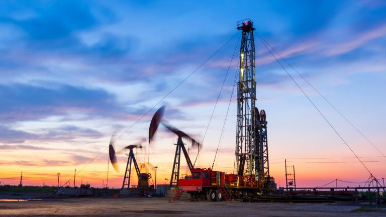 Preturile petrolului au sarit in aer din causa conflictului din Orientul Mijlociu Economiile globale la limita colapsului