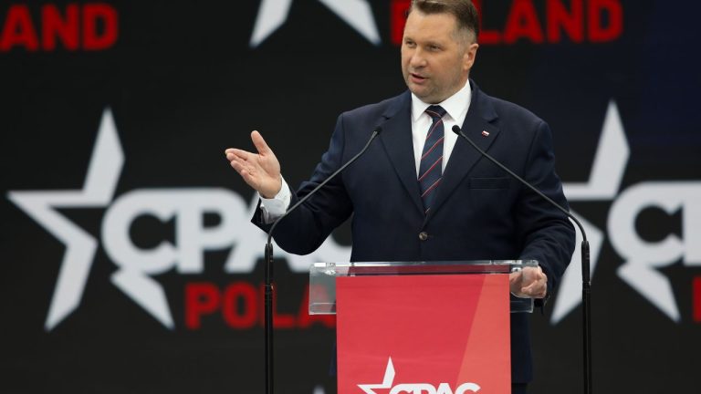 Przemyslaw Czarnek candidat la alegerile prezidentiale din Polonia Fostul ministru al Educatiei acuzat de homofobie