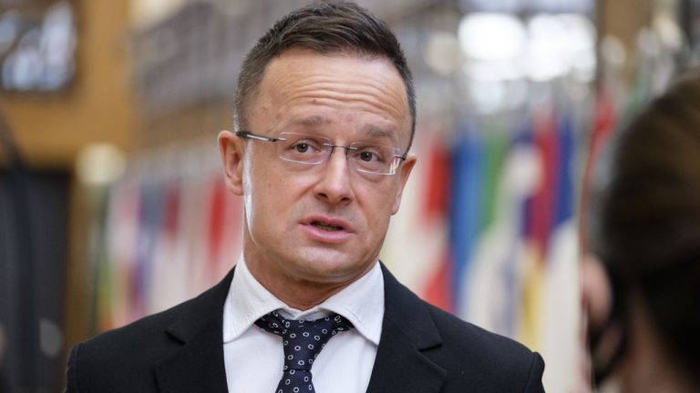 Reacția ministrului ungar de Externe, după ce a fost acuzat de spionaj în favoarea Rusiei: „Aceasta este esența” Reactia ministrului ungar de Externe dupa ce a fost acuzat de spionaj in favoarea Rusiei Aceasta este esenta