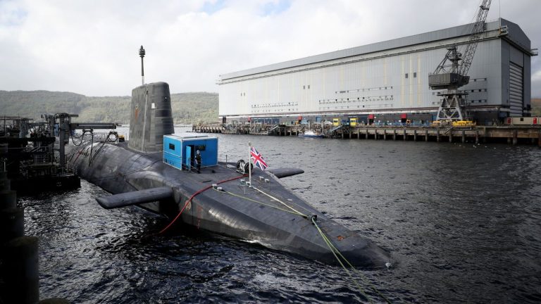 Romanca arestata pentru intrare neautorizata in baza submarinelor din Scotia exonerata de acuzatii Iranianul investigat