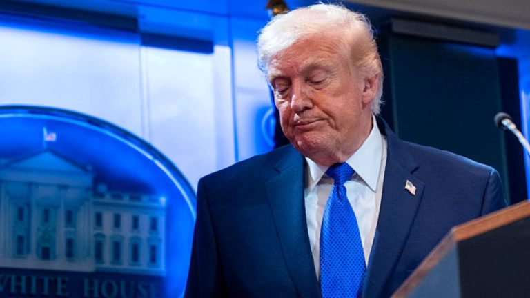 Trump analizeaza posibilitatea de a controla petrolul iranian si de a ocupa Insula Kharg Am putea sa o facem foarte usor
