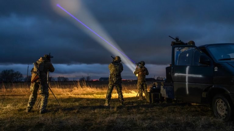 Ucraina furnizează ajutor militar Statelor Unite. 11 țări din Orientul Mijlociu și Europa solicită asistență din partea Kievului pentru a se apăra împotriva Iranului. Ucraina furnizeaza ajutor militar Statelor Unite 11 tari din Orientul Mijlociu si Europa solicita asistenta din partea Kievului pentru a se apara impotriva Iranului