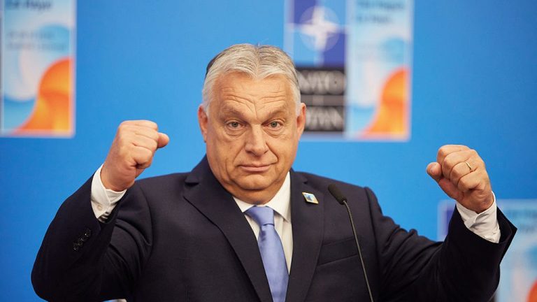 Viktor Orban declară că va bloca transporturile de tranzit prin Ungaria esențiale pentru Ucraina. Viktor Orban declara ca va bloca transporturile de tranzit prin Ungaria esentiale pentru Ucraina