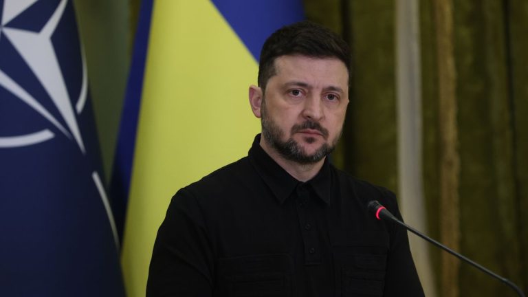 Volodimir Zelenski a propus Rusiei un armistitiu energetic pentru a face fata crizei petrolului