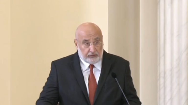 Consilier de concurență cu datorii de sute de mii de lei pentru o vilă din Satul Francez: „Am avut încredere în oameni, m-am înșelat” consilier de concurenta cu datorii de sute de mii de lei pentru o vila din satul francez am avut incredere in oameni mam inselat