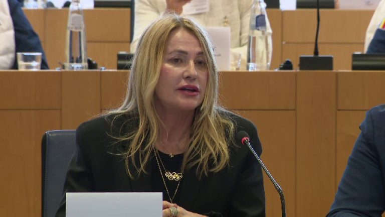 Mesajul Nadiei Comăneci în Parlamentul European: România m-a sprijinit să devin ceea ce sunt astăzi mesajul nadiei comaneci in parlamentul european romania ma sprijinit sa devin ceea ce sunt astazi