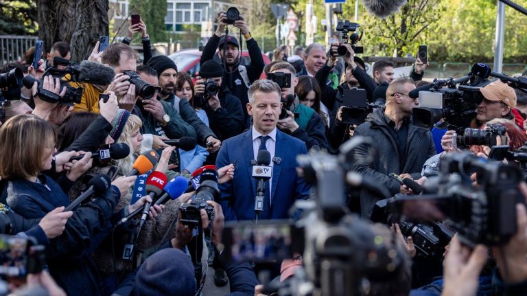 Ce consecințe are înfrângerea lui Viktor Orban pentru România și UDMR. Analist: Cred că Peter Magyar este un pragmatic. Ce consecinte are infrangerea lui Viktor Orban pentru Romania si UDMR Analist Cred ca Peter Magyar este un pragmatic