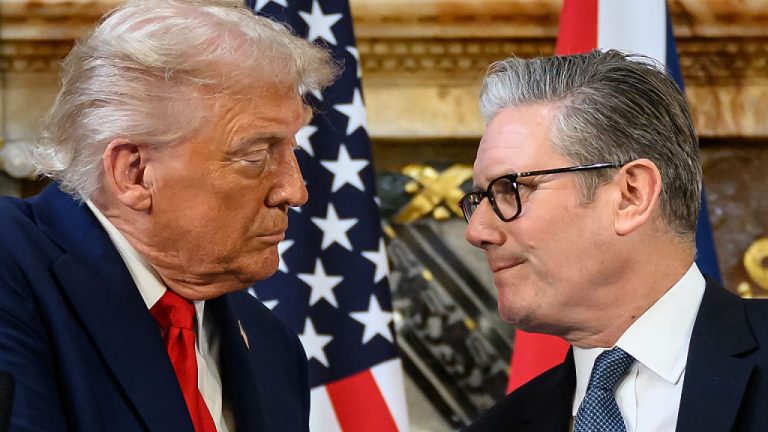 Premierul britanic suparat dupa o conversatie cu Donald Trump M am saturat