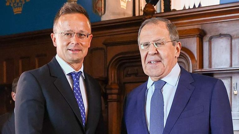 Presa maghiară: Peter Szijjarto ar fi promis Rusiei documente privind aderarea Ucrainei la UE, conform unei convorbiri divulgate. Presa maghiara Peter Szijjarto ar fi promis Rusiei documente privind aderarea Ucrainei la UE conform unui convorbiri divulgate