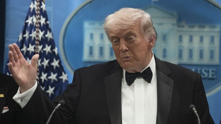 Trump afirmă că Iranul i-a comunicat că se află în „stare de colaps”. Tensiunile pe piețele energetice cresc. Trump afirma ca Iranul i a comunicat ca se afla in stare de colaps Tensiunile pe pietele energetice cresc