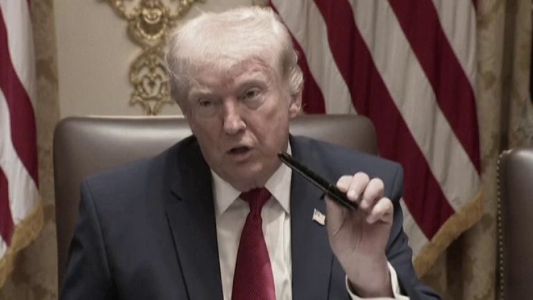 Trump le cere aliaților să-și procure singuri petrolul din Ormuz: „Luptați pentru voi înșivă, SUA nu vor mai fi acolo să vă ajute” Trump le cere aliatilor sa si procure singuri petrolul din Ormuz Luptati pentru voi insiva SUA nu vor mai fi acolo sa va ajute