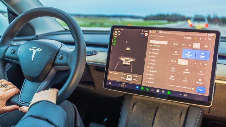 Vecina României unde Tesla a suspendat serviciile de bază pentru vehiculele sale. Motivul: Piața de aici nu justifică efortul. Vecina Romaniei unde Tesla a suspendat serviciile de baza pentru vehiculele sale Motivul Piata de aici nu justifica efortul