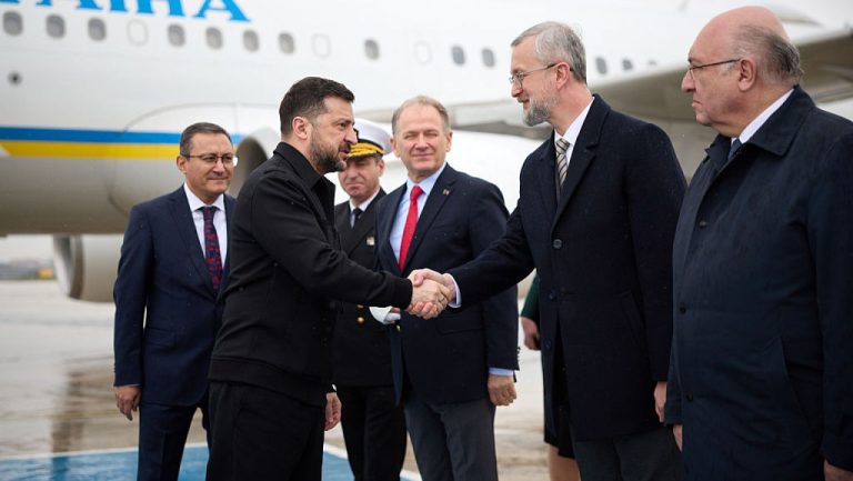 Zelenski și Erdogan, întâlnire crucială la Istanbul. Ucraina solicită sprijin în contextul tensiunilor regionale. Zelenski si Erdogan intalnire cruciala la Istanbul Ucraina solicita sprijin in contextul tensiunilor regionale