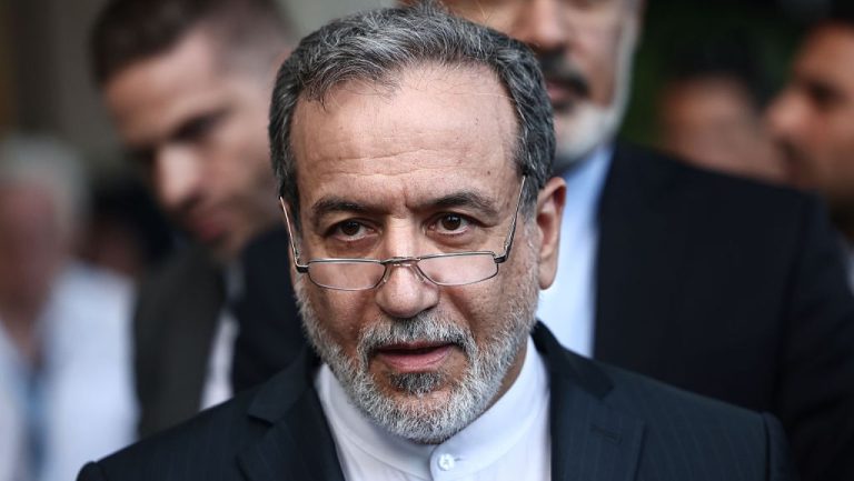 Ministrul de Externe iranian avertizează SUA și EAU să nu se lase prinse într-o „mlaștină”. „Nu există soluție” Ministrul de Externe iranian avertizeaza SUA si EAU sa nu se lase prinse intr o mlastina Nu exista solutie